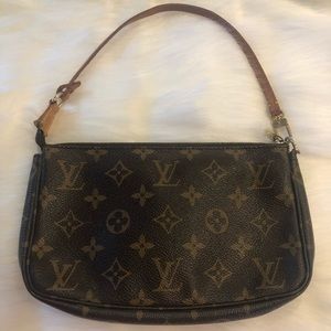 Louis Vuitton Pochette Monogram Iconic ZIP Wallet